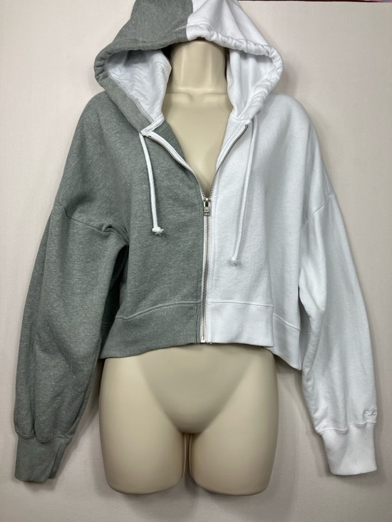 Hollister Tops - 🦅Hollister 2-Tone Cropped Zip Hoodie - Gray & White 📦discounted shipping📦